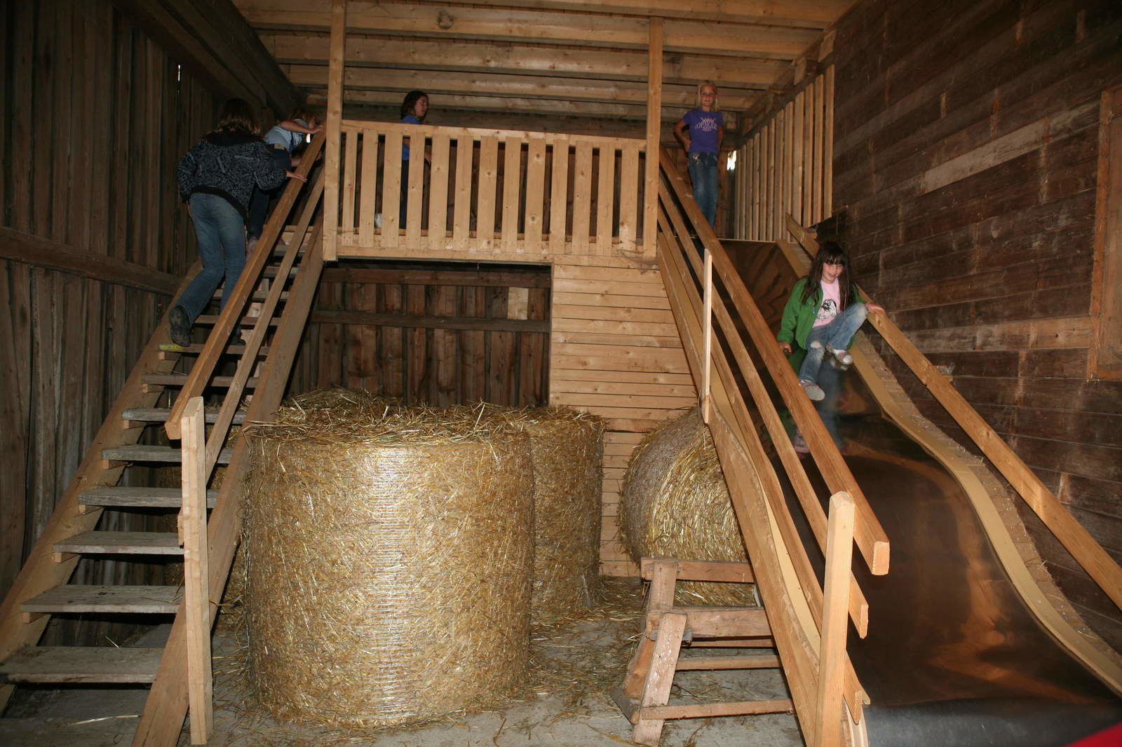 Rutsche im Heustadl / Pferdeboxen